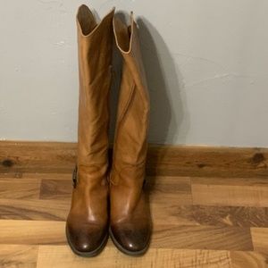 Vince Camuto Riding Books